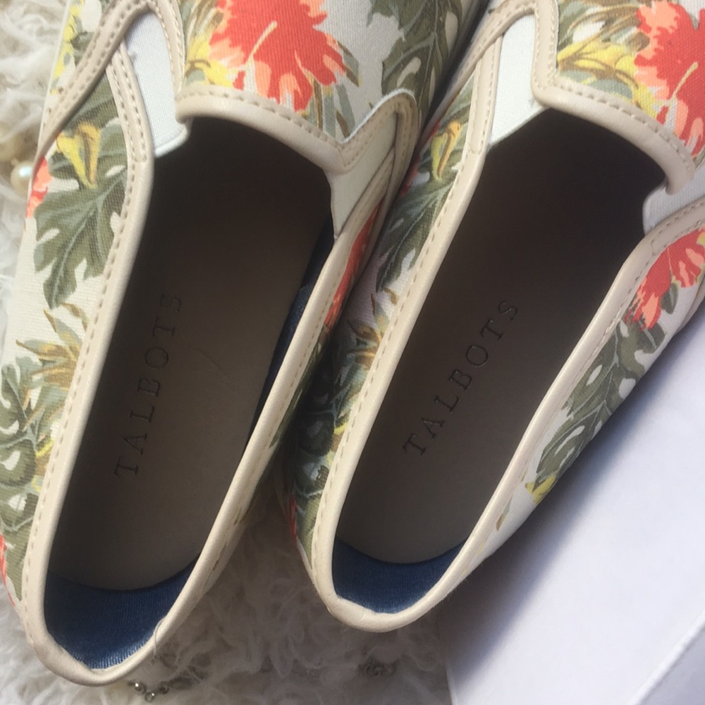 NWT • TALBOTS Jungle Hibiscus Slip On Sneaker - Picture 14 of 16